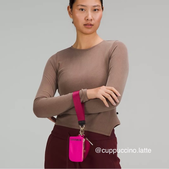 ❤️NWT💗Lululemon Athletica Dual Pouch Wristlet in Pink Sonic/Pomegranate/Black - Picture 10 of 10